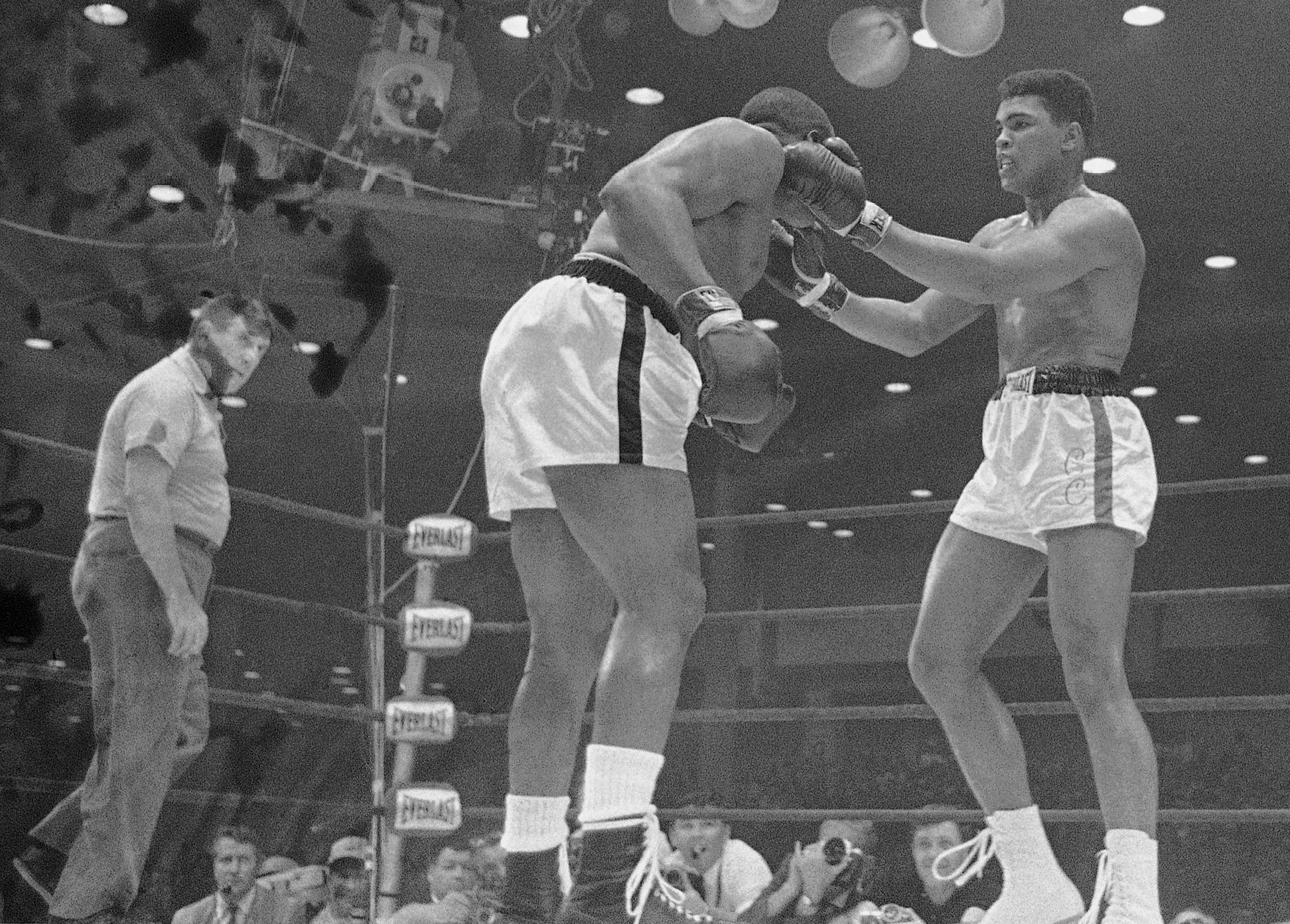 Ο Μοχάμεντ Αλι κρεμάει τα γάντια-1