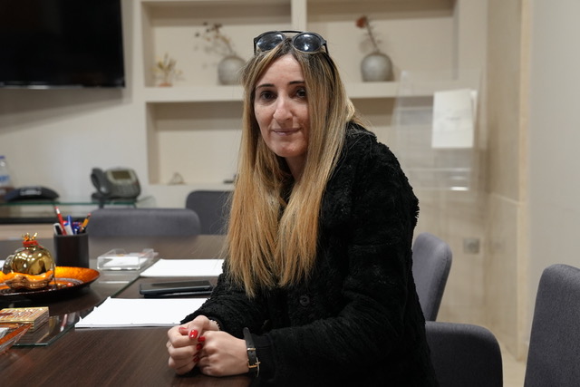 Συνωστισμός για την… επίχρυση βίζα-1