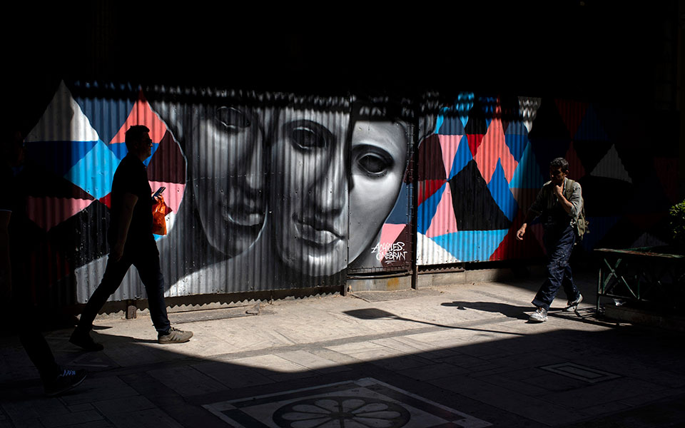 burnout-αναζήτηση-δουλειάς-επιστροφή-στα-γρ-562176523