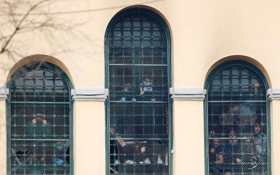 ιταλία-σε-υψηλό-10ετίας-οι-αυτοκτονίες-562209679