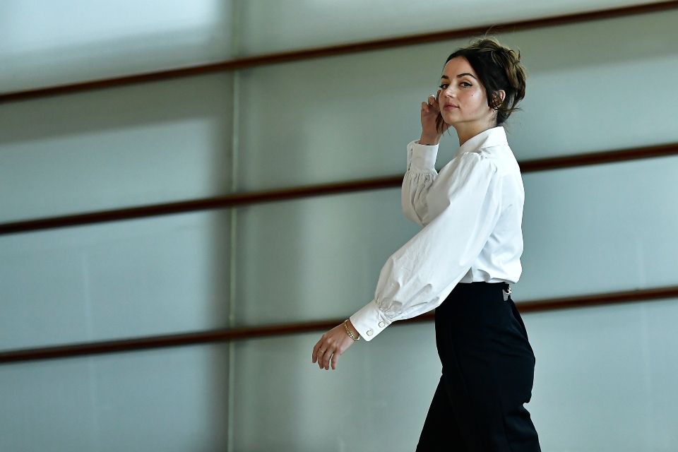 πλέον-θα-μπορείτε-να-μηνύσετε-ένα-στού-562203457