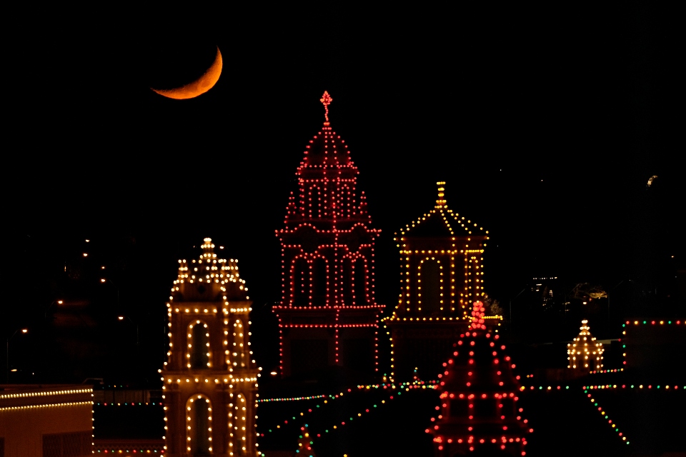 Ο γύρος του κόσμου μέσα από τα Χριστούγεννα-20