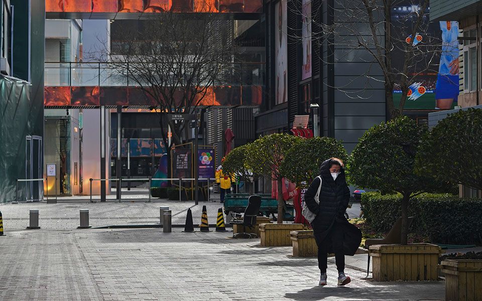 κίνα-χαλαρώνουν-οι-περιορισμοί-στη-σκ-562169257