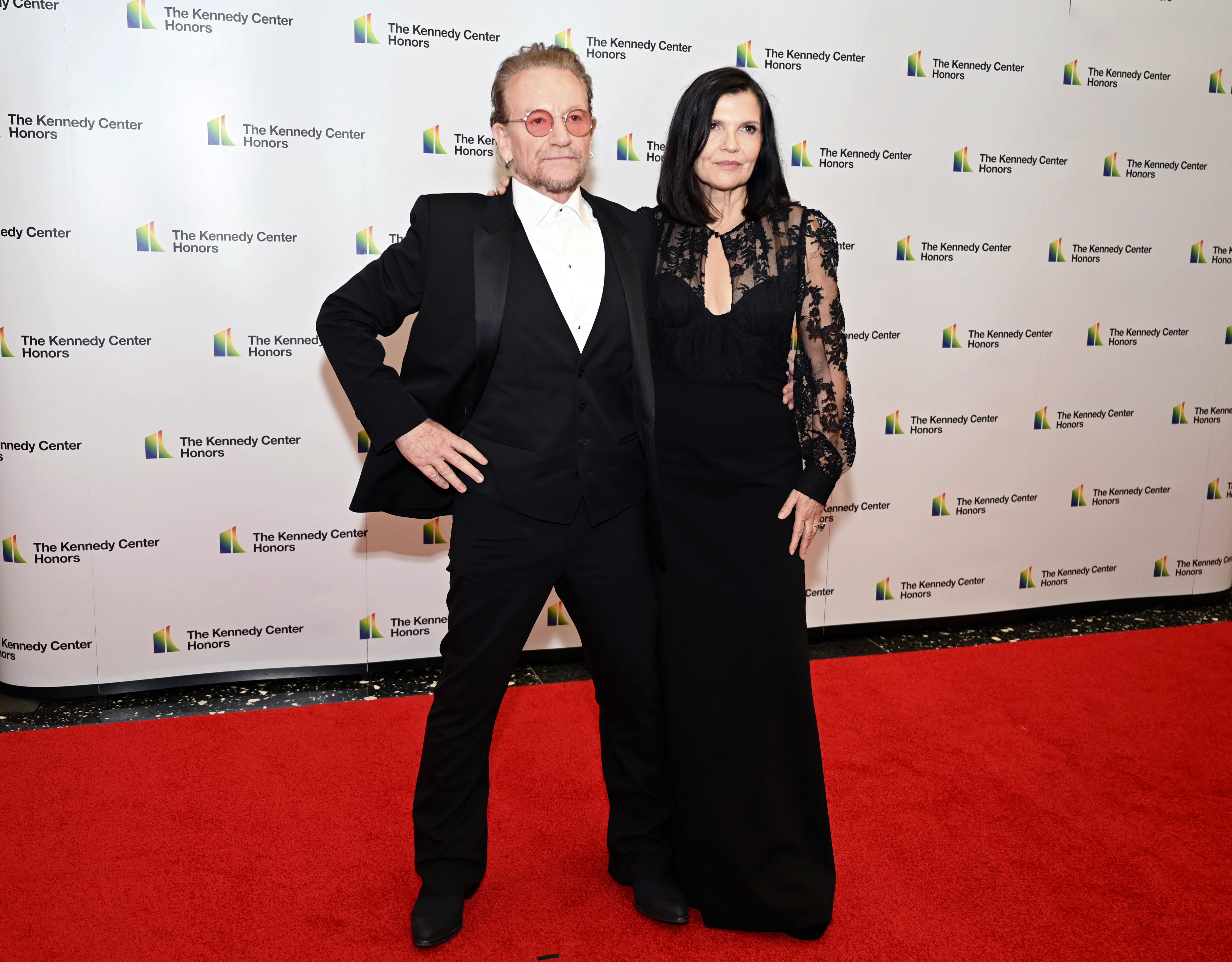 ΗΠΑ: Τιμητικά βραβεία από το Kennedy Center στους Τζορτζ Κλούνεϊ, Εϊμι Γκραντ, U2-2