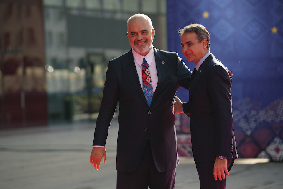 μητσοτάκης-ο-εγκάρδιος-διάλογος-με-το-562174984