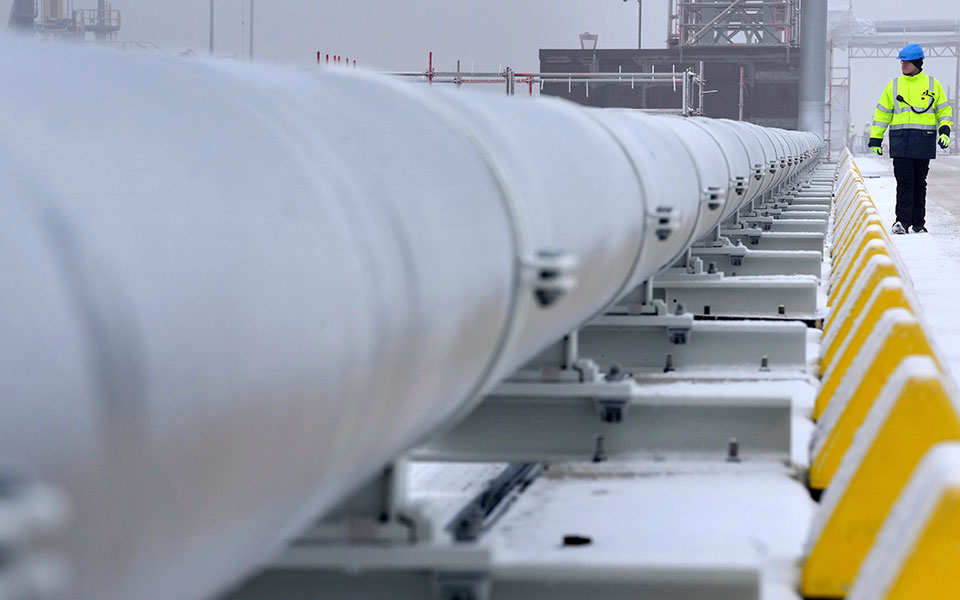 ρωσία-το-πλαφόν-στο-πετρέλαιο-απειλεί-562203781