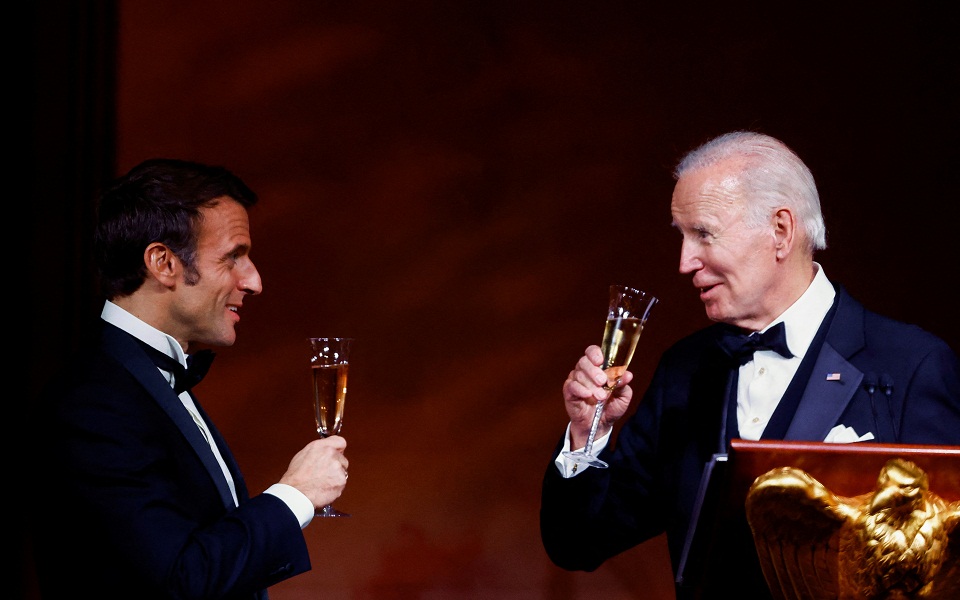 γιατί-ήταν-καθοριστική-η-θερμή-συνάντ-562166785