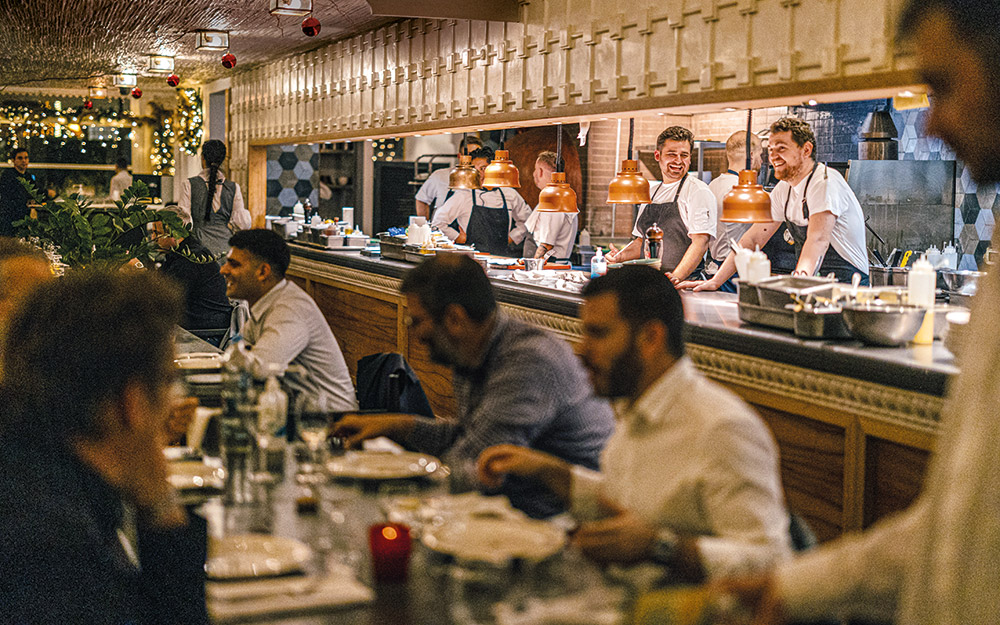 τι-γίνεται-στις-ανοιχτές-κουζίνες-της-562195174