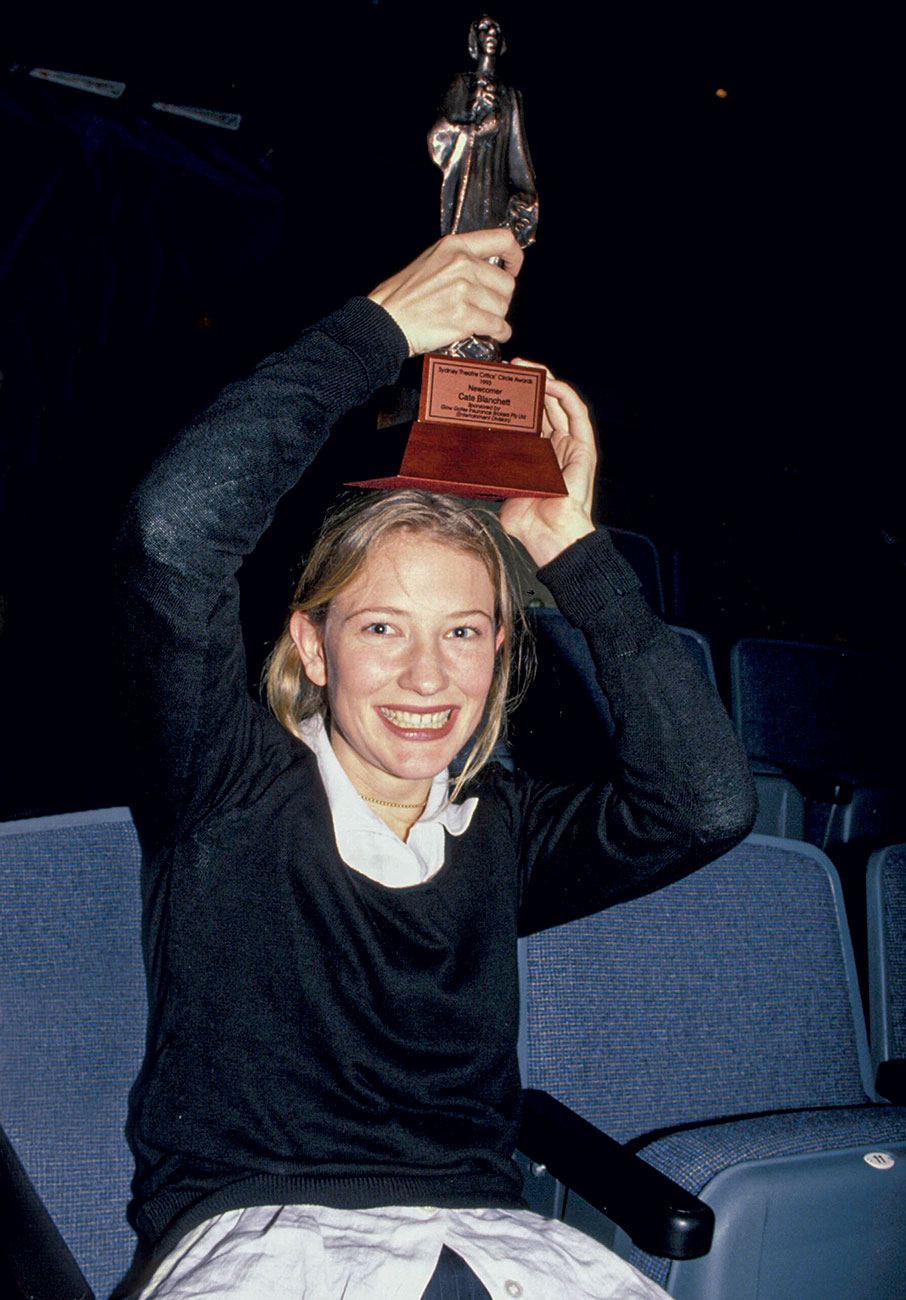 Η Κέιτ Μπλάνσετ δεν βλέπει τις ταινίες της, αν μπορεί να το αποφύγει-3