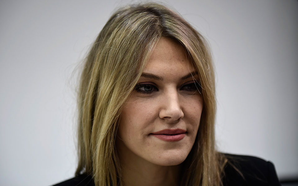 Εύα Καϊλή – L’ Echo: Σακούλες με χρήματα στο σπίτι της, υπό ανάκριση ο πατέρας της-1