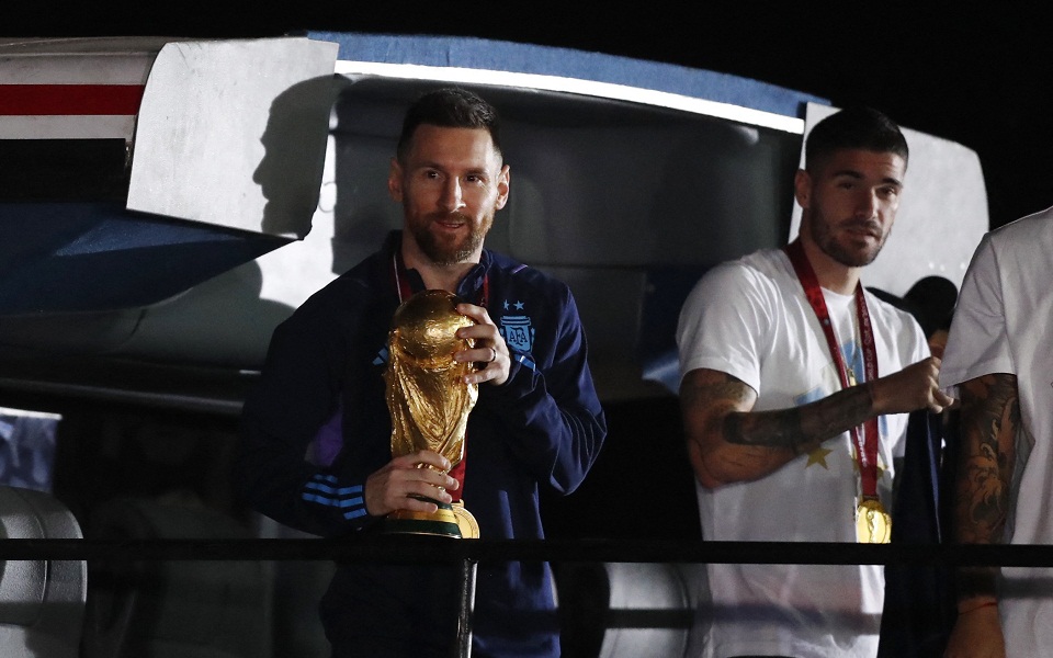 μουντιάλ-2022-στα-χέρια-του-μέσι-το-παγκόσ-562194502