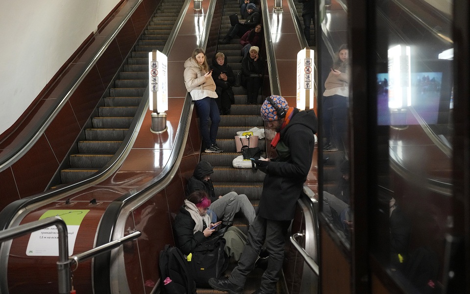 Πόλεμος στην Ουκρανία: Νέοι βομβαρδισμοί το πρωί της Πέμπτης – Τρία θύματα στο Κίεβο-2