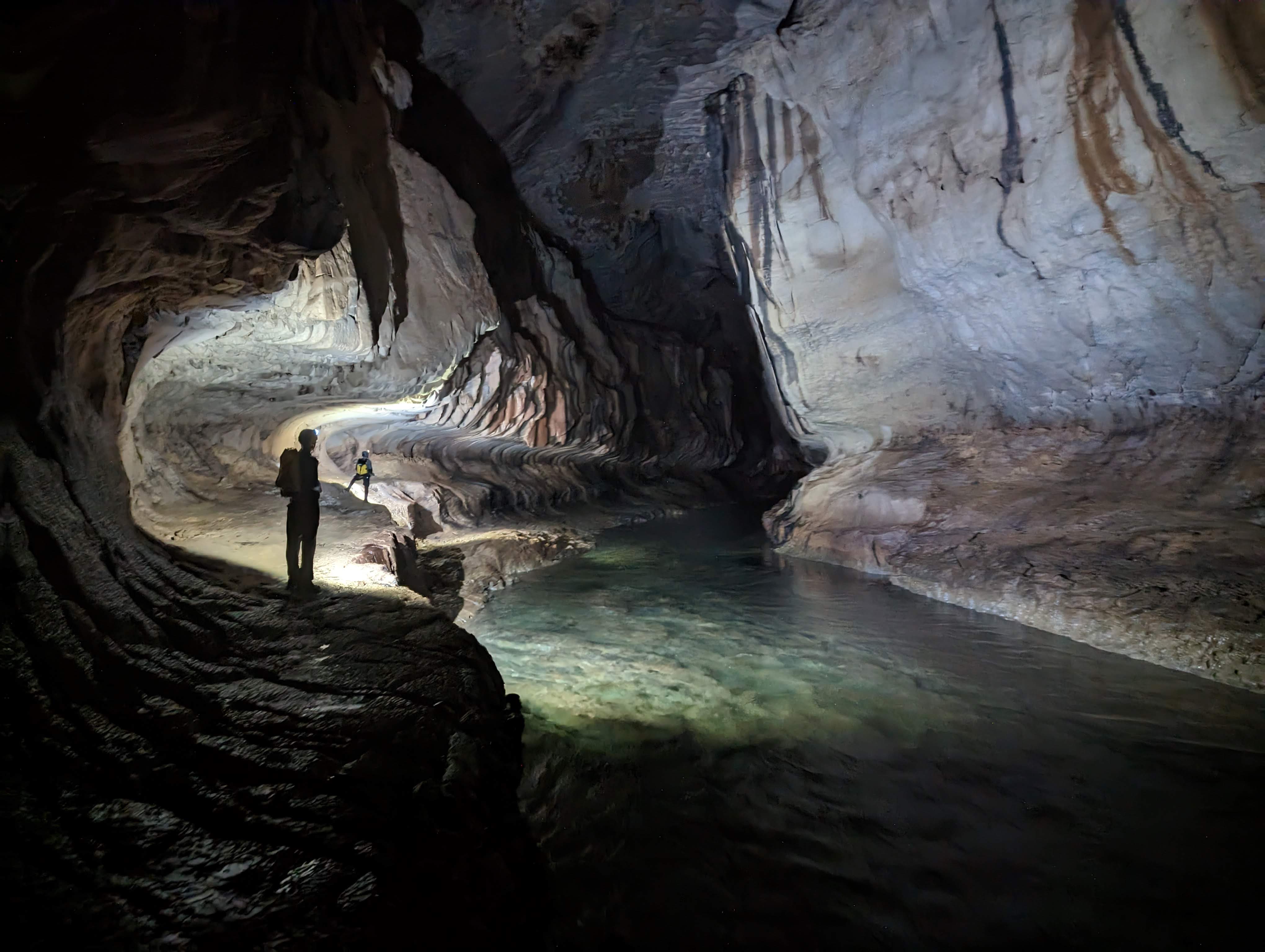 Εξερευνώντας τα μυστικά των σπηλαίων-1