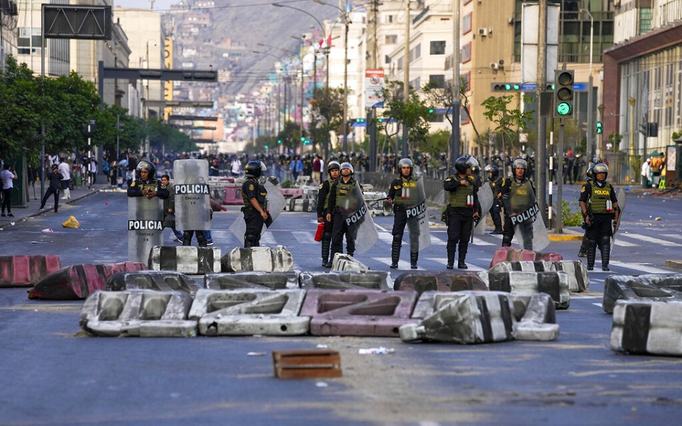 Περού: Άλλοι πέντε νεκροί σε διαδηλώσεις – Στήριξη αριστερών κυβερνήσεων στον Καστίγιο-5