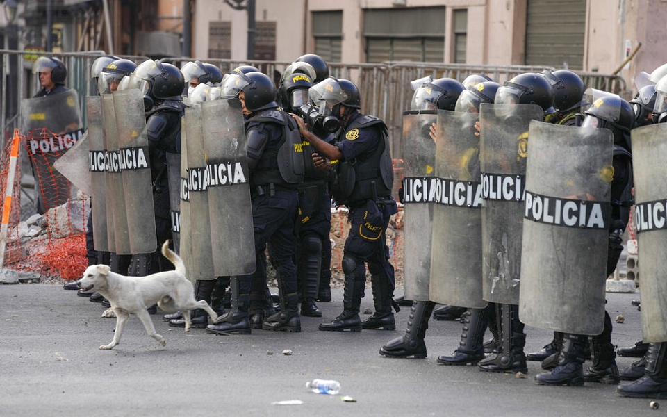 Περού: Άλλοι πέντε νεκροί σε διαδηλώσεις – Στήριξη αριστερών κυβερνήσεων στον Καστίγιο-3