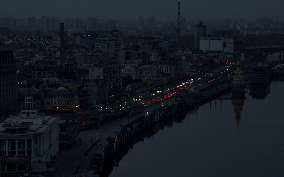 Τα καρέ του πολέμου: Οι 310 ημέρες που συγκλονίζουν τον πλανήτη-12