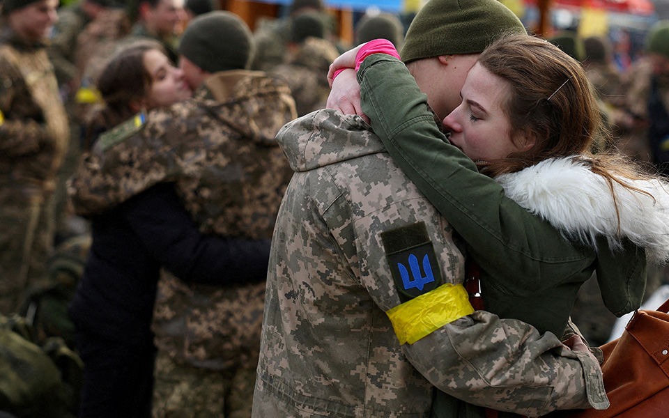 Τα καρέ του πολέμου: Οι 310 ημέρες που συγκλονίζουν τον πλανήτη-16