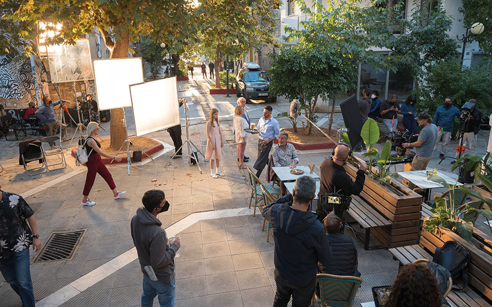 γιατί-οι-σουηδοί-γυρίζουν-τις-σειρές-τ-562176856