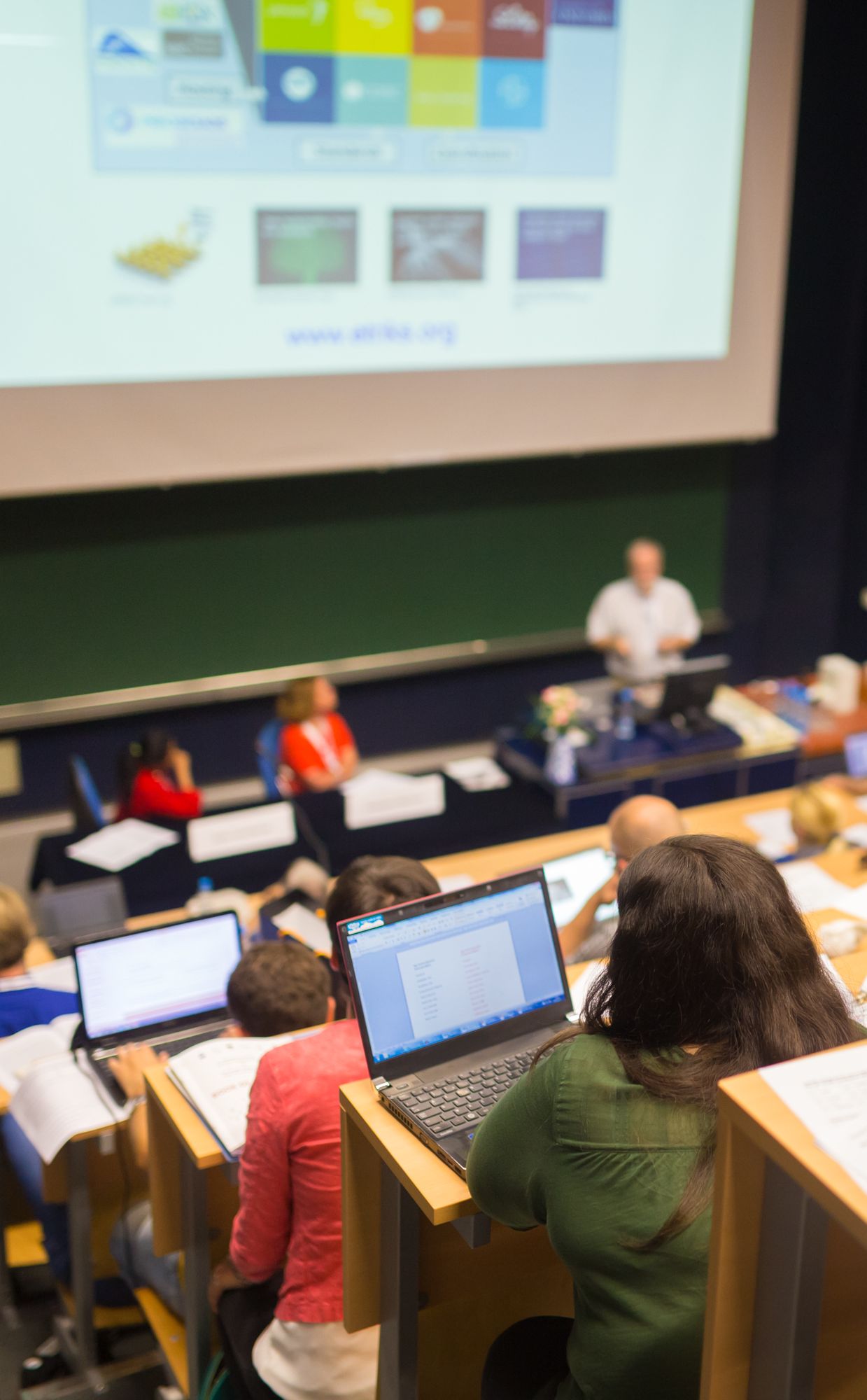 ανοίγει-ο-δρόμος-για-τους-επισκέπτες-κ-562198726