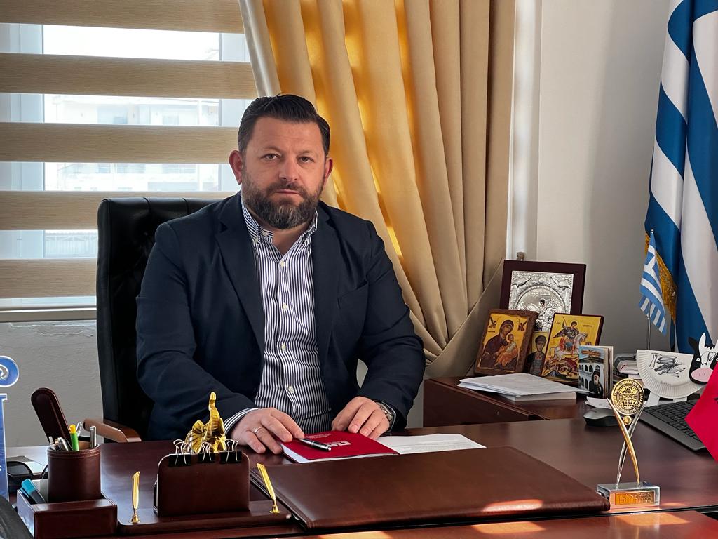 Εδώ, έχει πάντοτε συννεφιά-2