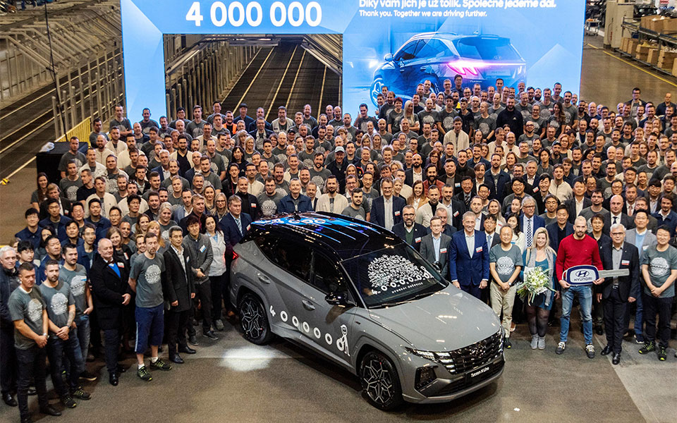 4-000-000-αυτοκίνητα-από-το-εργοστάσιο-της-hyundai-σ-562170490