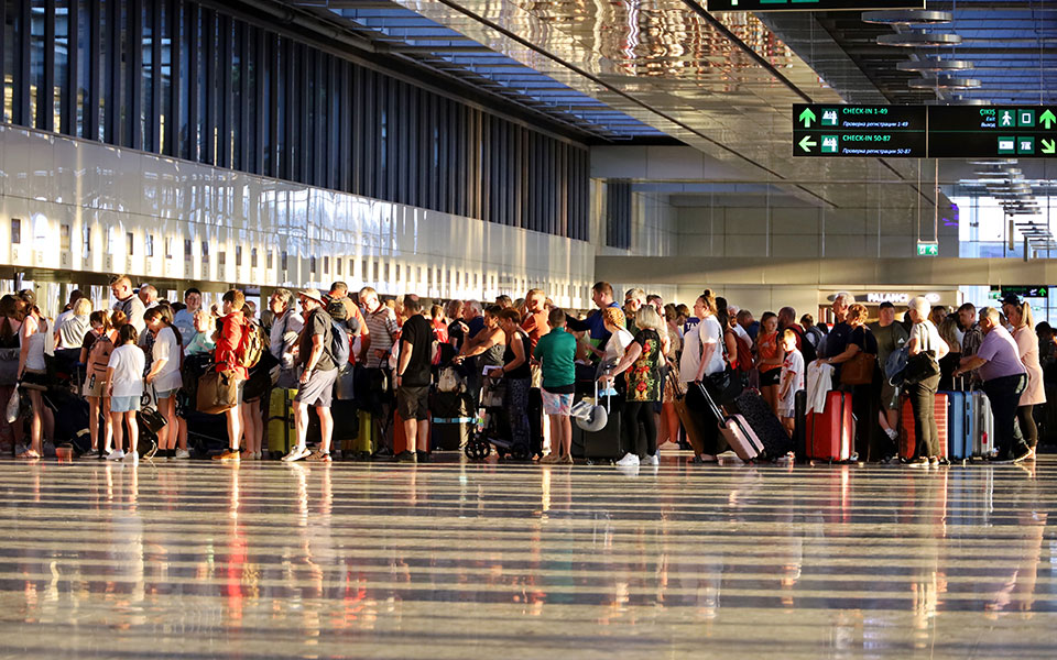 κορωνοϊός-η-κομισιόν-ζητεί-συντονισμ-562206793