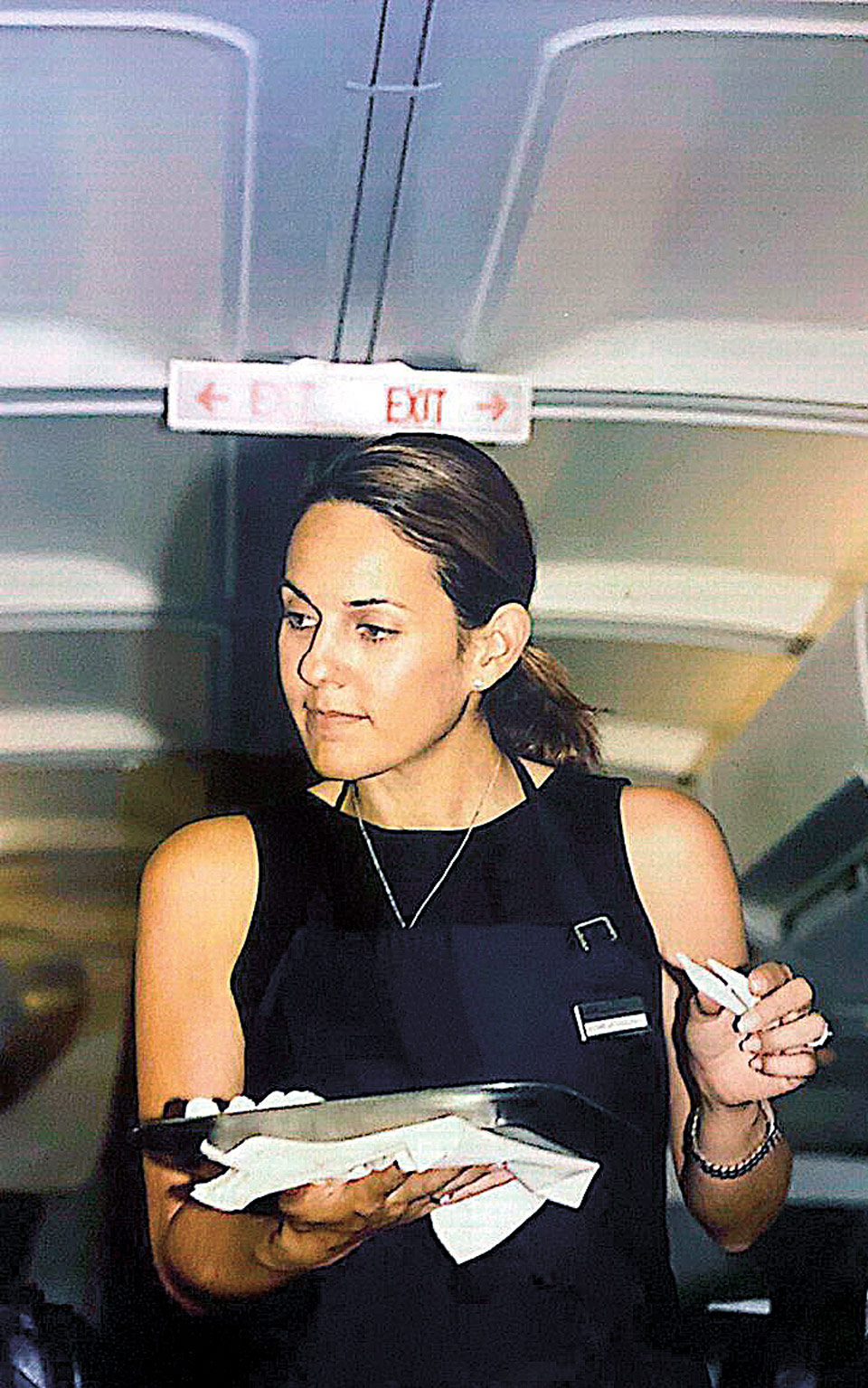 «Αερομαχίες» πίσω από τα χαμόγελα-2