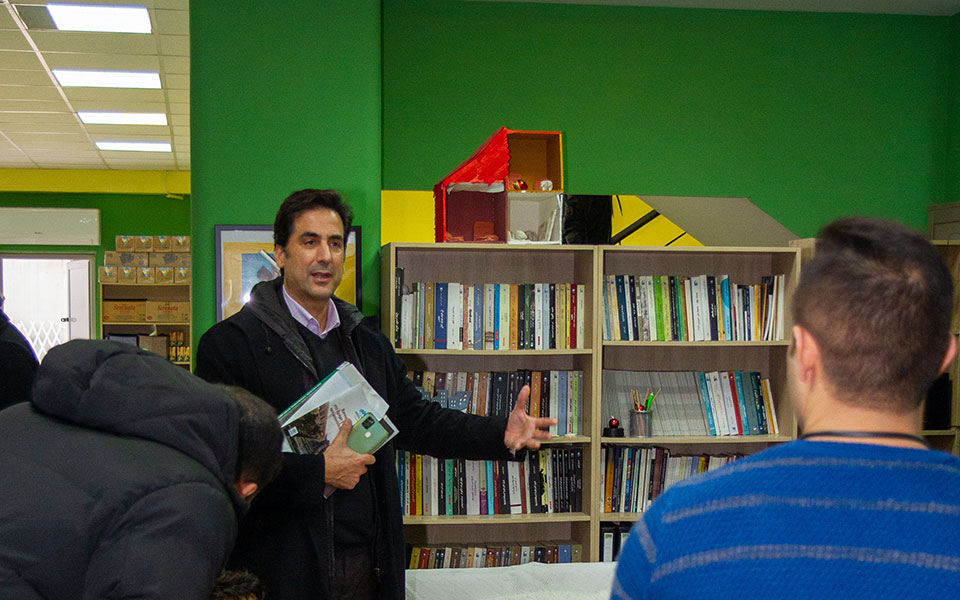 υπερπλήρη-τα-κέντρα-φιλοξενίας-ασυνό-562207147