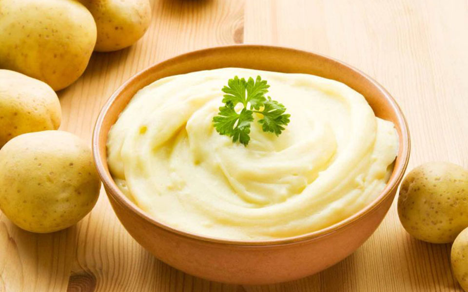 ο-τέλειος-πουρές-πατάτας-έχει-τα-μυστι-562183354