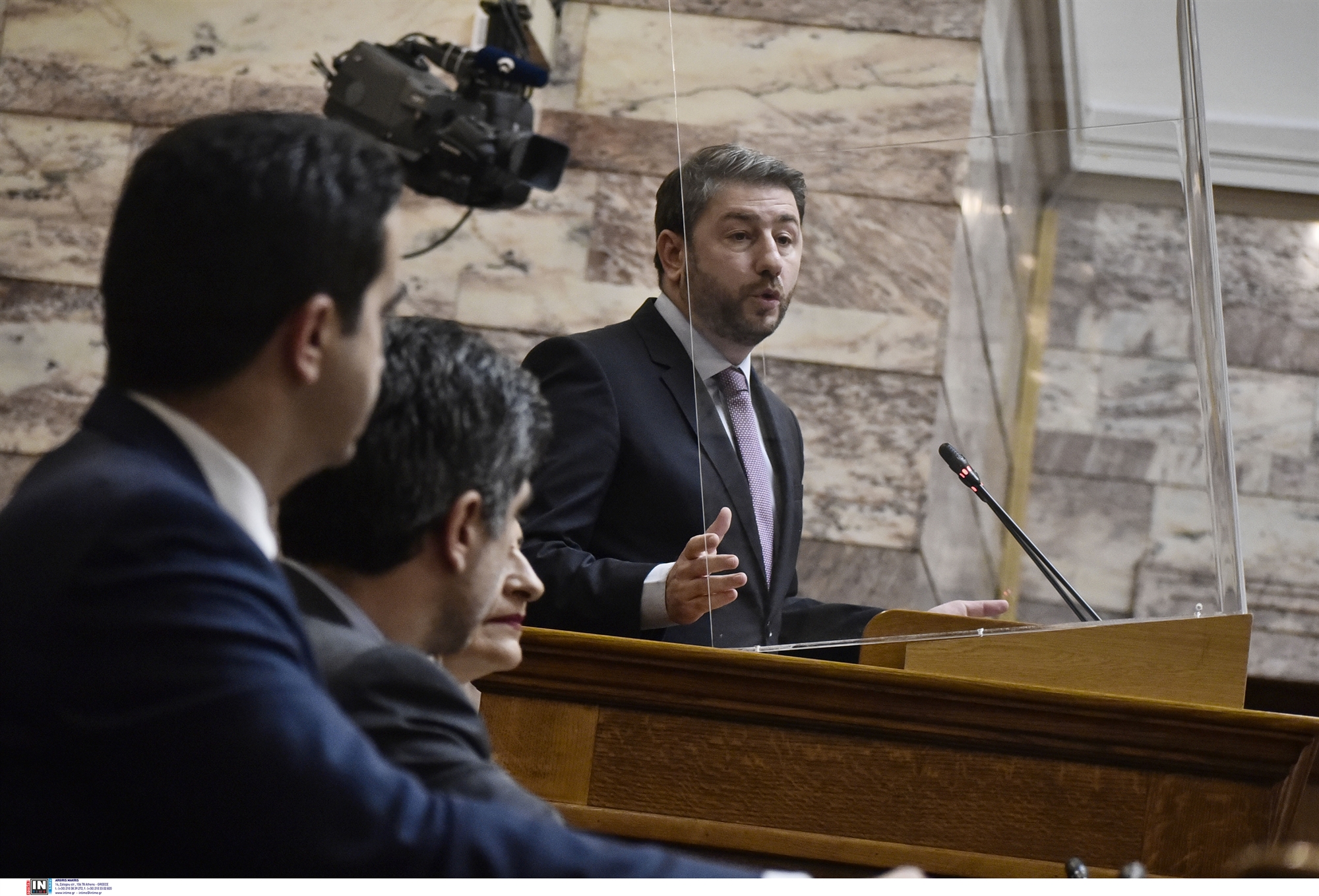 πασοκ-στις-συμπληγάδες-ν-δ-και-συριζα-562193848