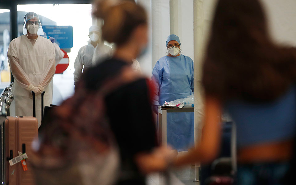 ιταλία-υποχρεωτικά-τεστ-covid-για-τους-ταξ-562205353