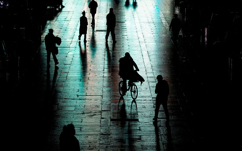 κίνα-σε-θολά-νερά-μετά-την-έξοδο-από-τη-562193491