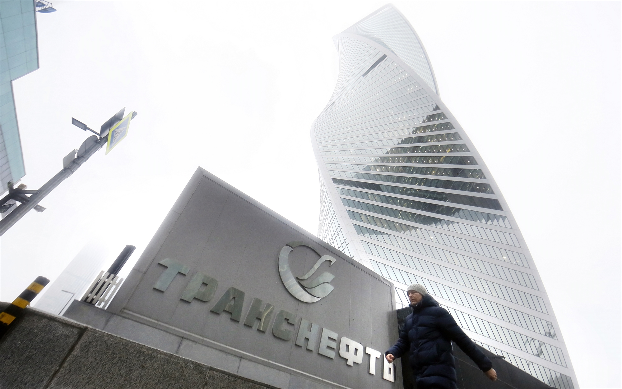 πετρέλαιο-από-το-καζακστάν-διασφαλίζ-562207951