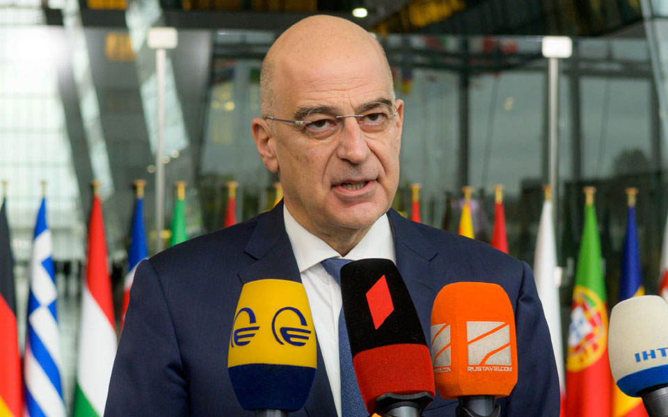 δένδιας-απαράδεκτες-οι-τουρκικές-απε-562182229