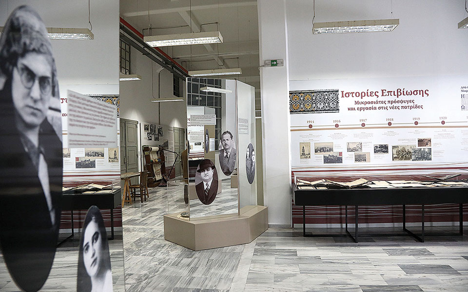 τρεις-εκθέσεις-για-το-1922-στο-καπνεργοστ-562169401