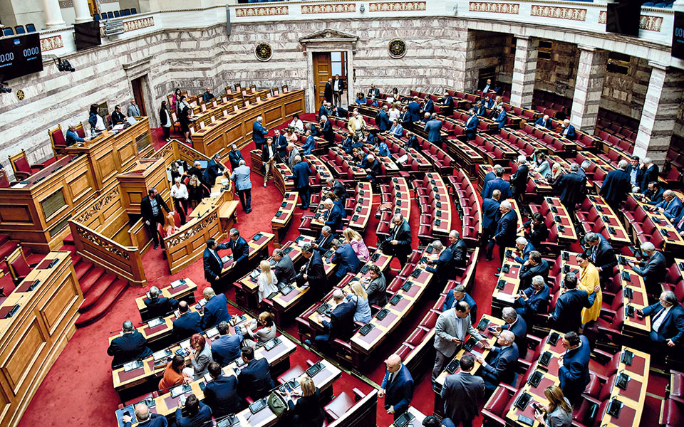 μάχες-των-αρχηγών-στη-βουλή-562169290