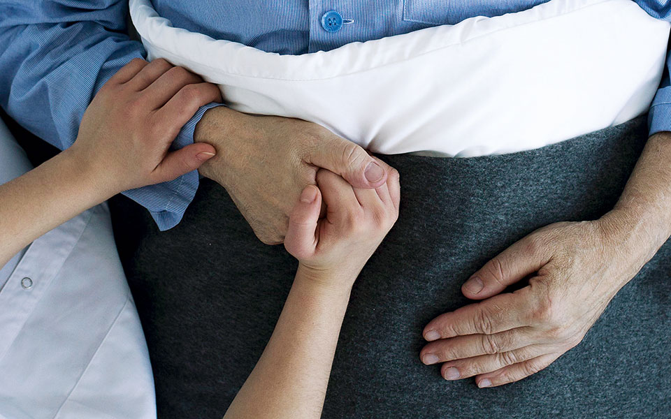 φροντίδα-σε-σένα-μέχρι-το-τέλος-562174534