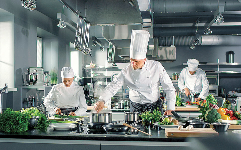 η-ακρίβεια-πλήττει-και-τα-εστιατόρια-μ-562177990