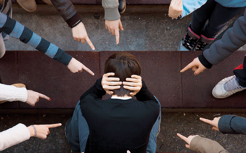 ο-τσαμπουκάς-των-ανηλίκων-μετατράπηκ-562180858