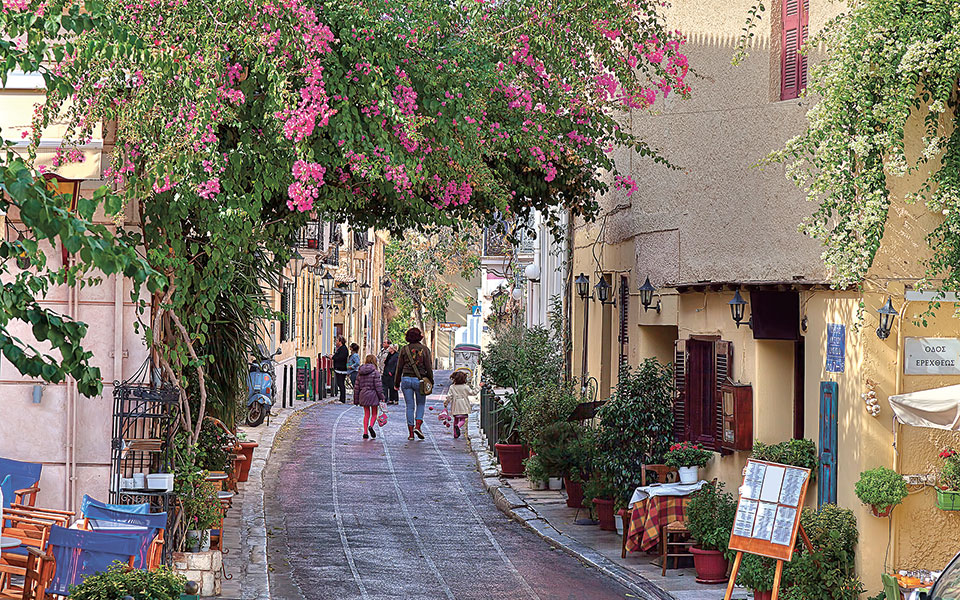 h-πλάκα-της-μελίνας-στην-εποχή-του-airbnb-562180828