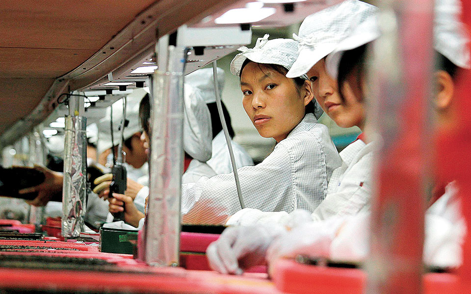 κίνα-άρση-του-lockdown-στο-μεγαλύτερο-εργοστ-562180642