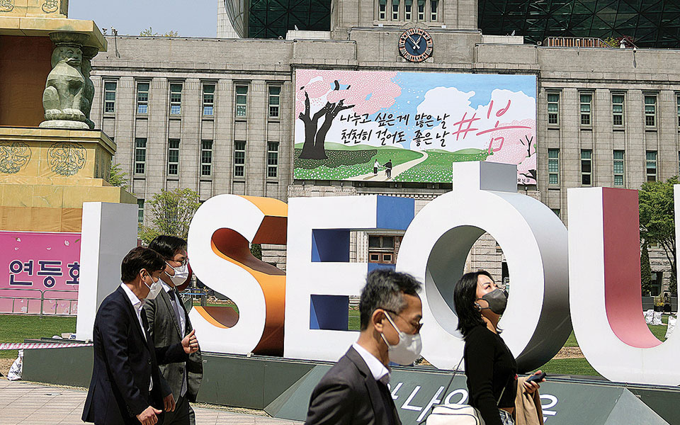 ενα-με-δύο-χρόνια-νεότεροι-γίνονται-οι-562180801