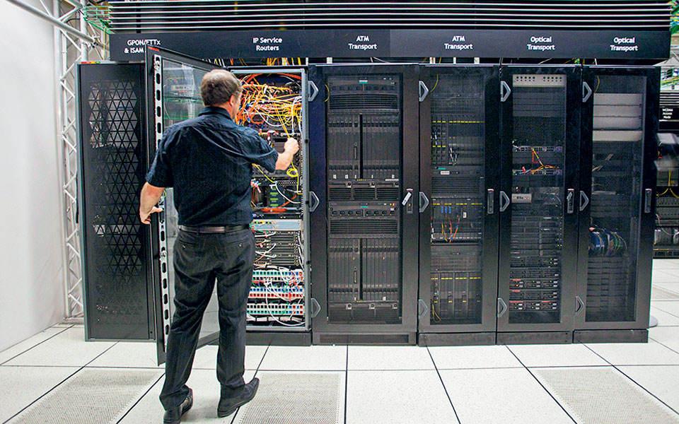 στροφή-στο-παραγωγικό-μοντέλο-ανάπτυ-562183480