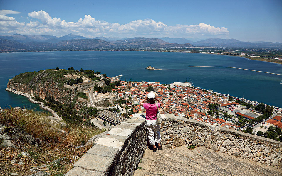 ναύπλιο-η-δύσκολη-συμβίωση-με-τα-ντε-562183651