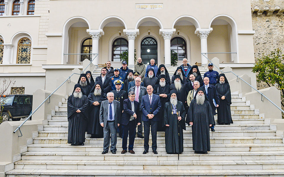 ν-δένδιας-επίσκεψη-μήνυμα-στο-άγιον-562206310