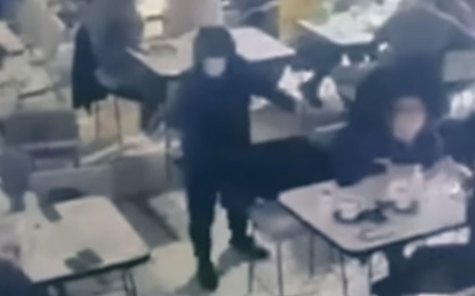 νέα-σμύρνη-βίντεο-του-εκτελεστή-με-συν-562192888