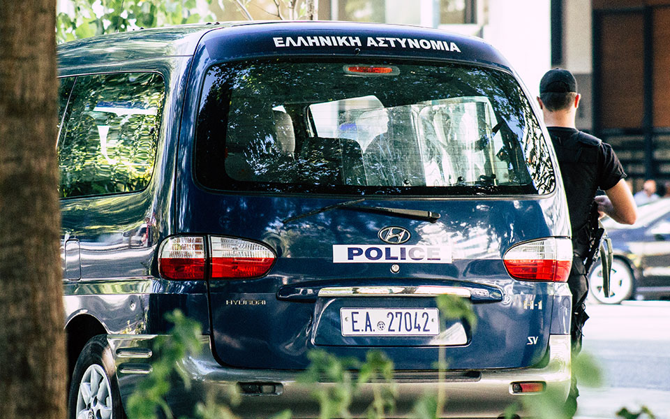 επιχείρηση-της-ελ-ασ-σε-οίκους-ανοχής-8211-562181605