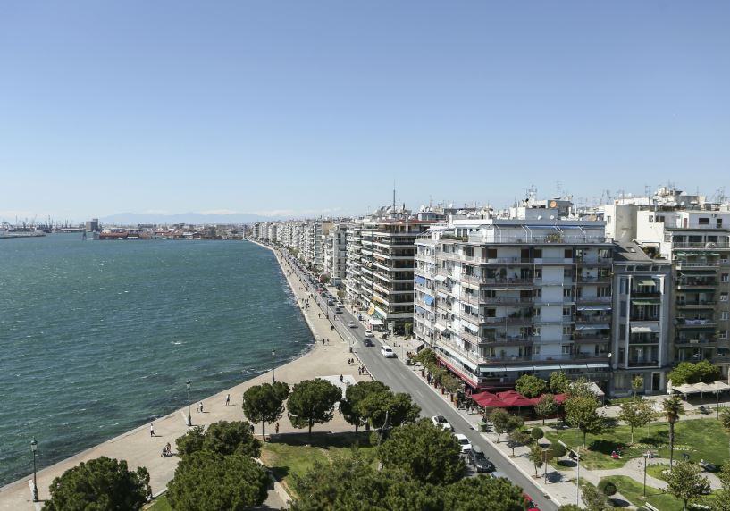 Financial Times για «φθηνά δάνεια»: Οι νέοι στην Ελλάδα αποκτούν την ευκαιρία για ένα δικό τους σπίτι-1