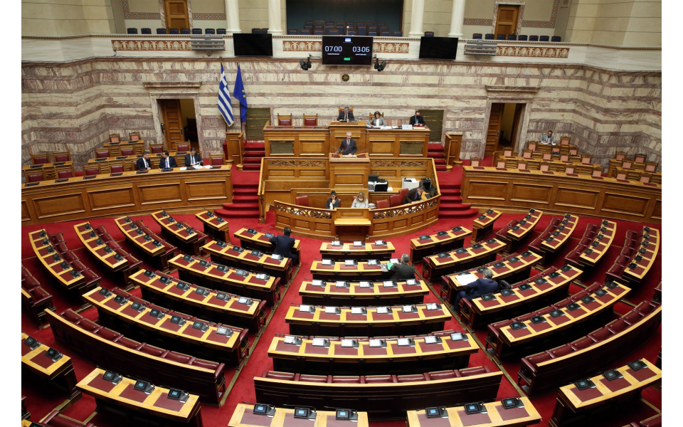 στη-βουλή-το-νομοσχέδιο-για-την-απλοπο-562186378