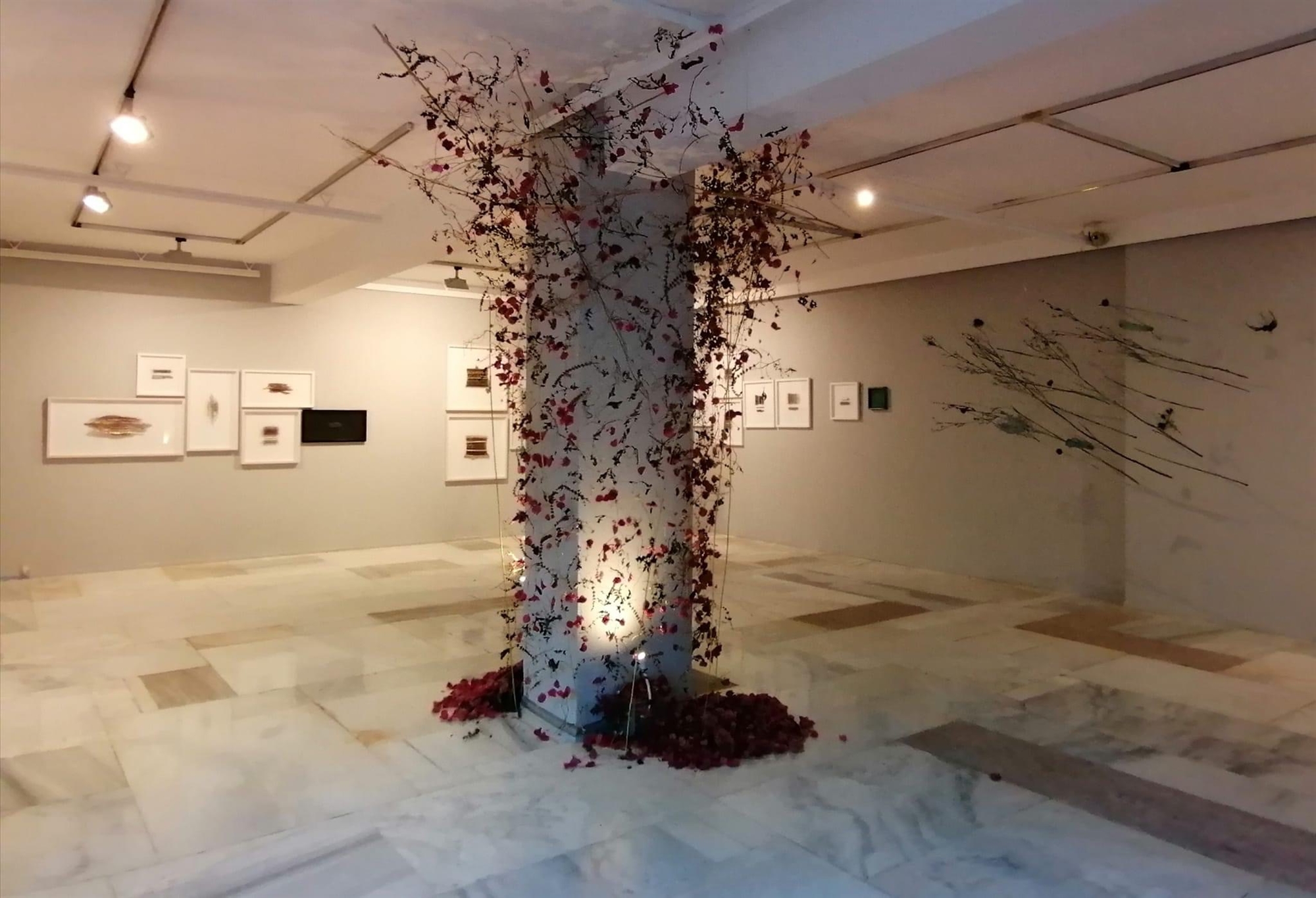 Αίθουσα Τέχνης Αθηνών: αεράκι κυκλαδίτικο φύσηξε στο Κολωνάκι-1